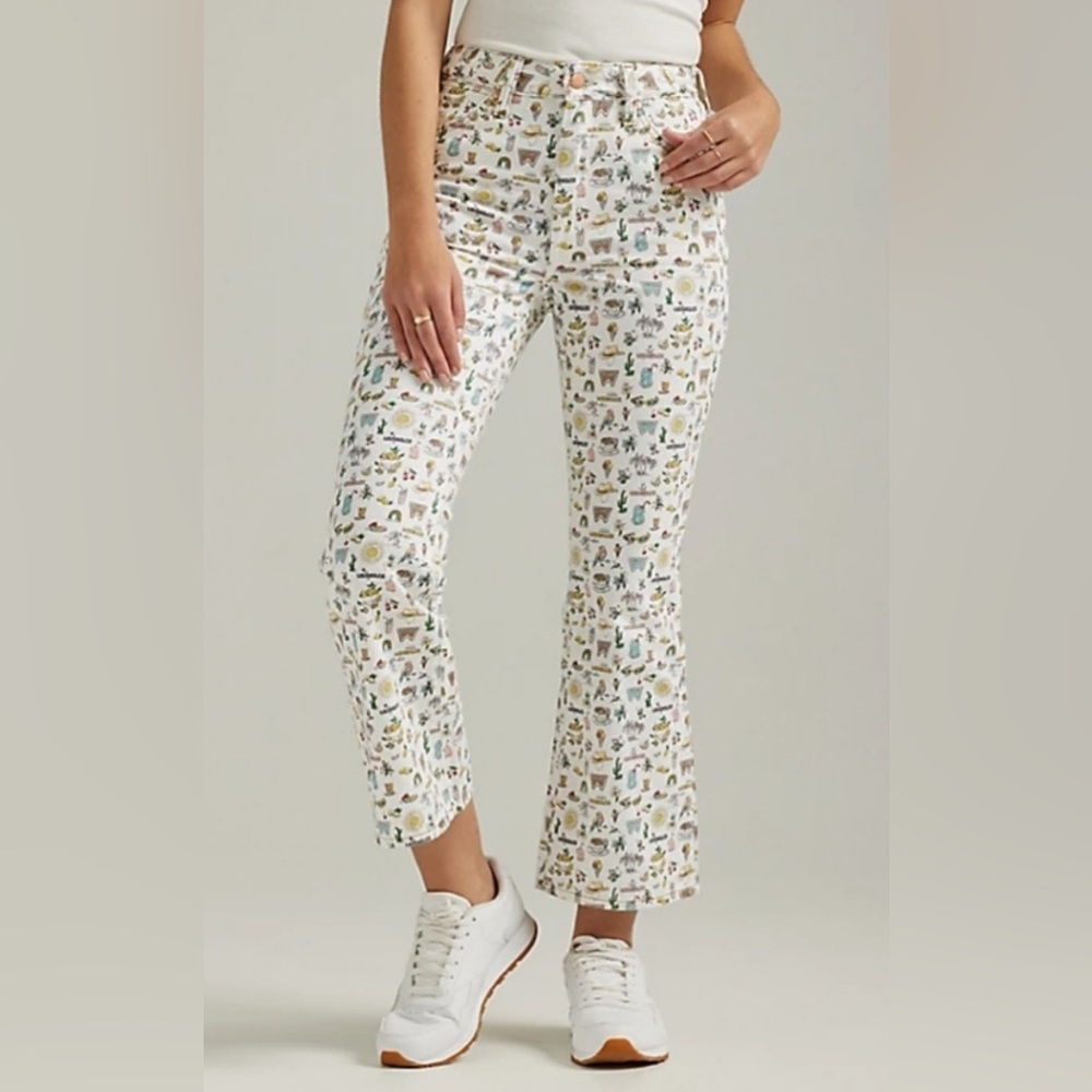 Free People Wrangler Wrock 672 High-Rise Kick Flare Jeans. NWT - Picture 2 of 4